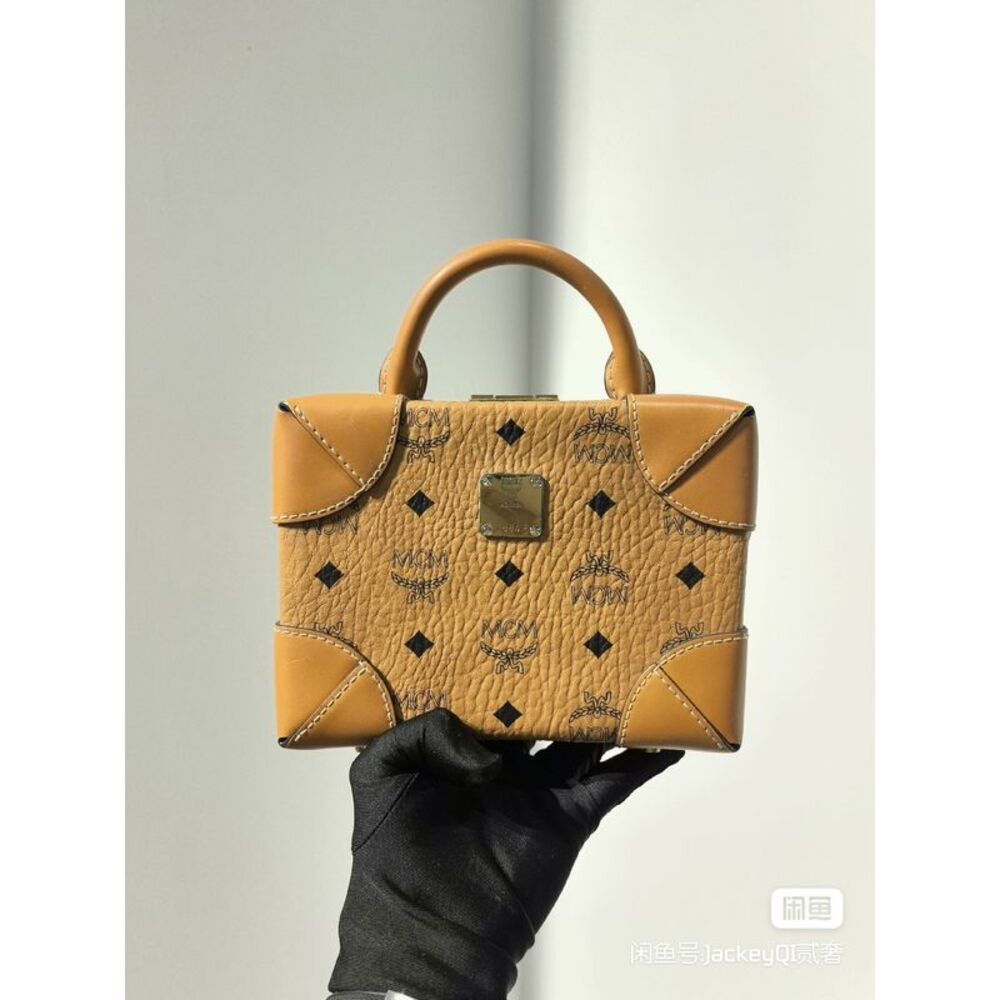 Mcm Women Pre-Loved Bag Very Good Condition
